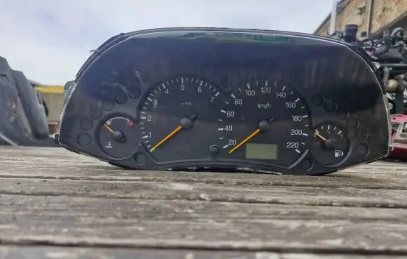 Ford Focus Speedometer (instrument cluster)