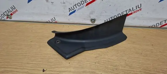BMW 4 F32 F33 Rear/tail light trim molding 7296103