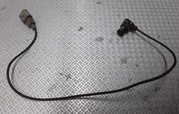 Audi A6 S6 C5 4B Crankshaft position sensor 0281002223