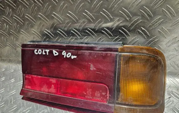 Mitsubishi Colt Rear/tail lights 0438557R 0438557