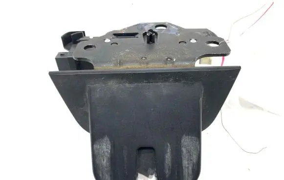 Audi A4 S4 B7 8E 8H Tailgate exterior lock 8P4827505C