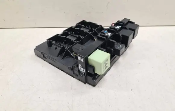 Volkswagen PASSAT B7 Comfort/convenience module 3AA937087A S0452 5WK50231