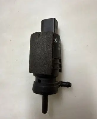 BMW 3 E46 Windscreen/windshield washer pump 8362154