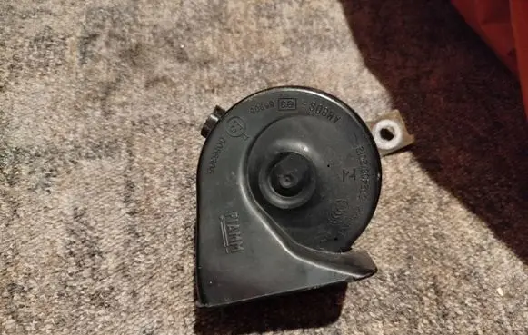 Nissan Qashqai Horn signal 0024082012 A046523