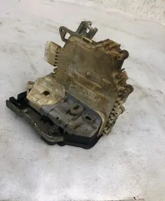Porsche Panamera (970) Rear door lock 8k0839015c