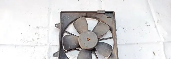 KIA Carnival Radiator cooling fan shroud 0k55215025