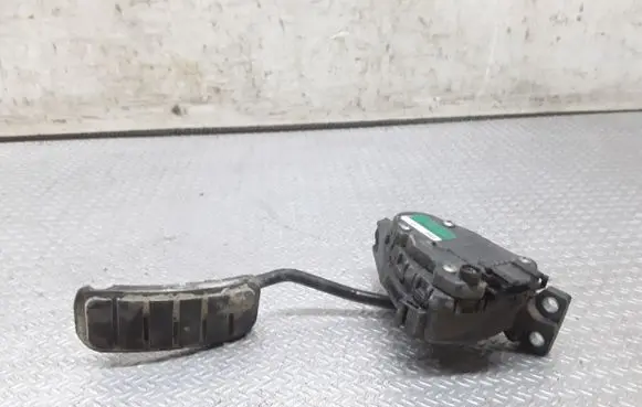 Opel Movano A Accelerator throttle pedal 7700314525