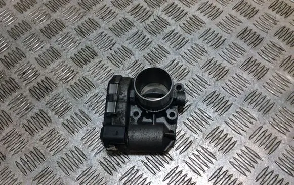 Renault Laguna III Electric throttle body valve 8200330810