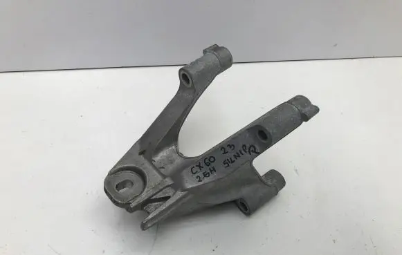 Mazda CX-60 Engine mounting bracket