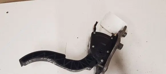 Hyundai Santa Fe Accelerator throttle pedal BBT0327A2B900