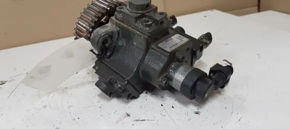 Opel Astra J Fuel injection high pressure pump 0445010248 55574632 092840068