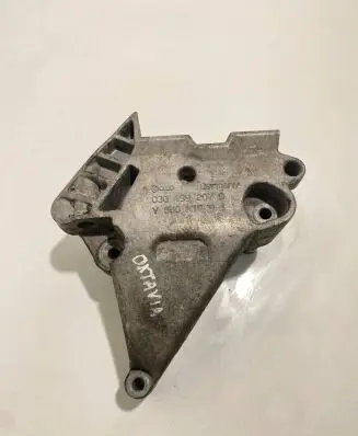 Skoda Octavia Mk2 (1Z) Engine mounting bracket 03G199207G