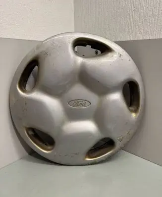 Ford Galaxy R15 wheel hub/cap/trim 7M0601147H 165004 95VW1130DB