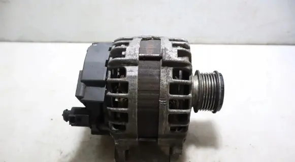 Volkswagen PASSAT B7 USA Generator/alternator
