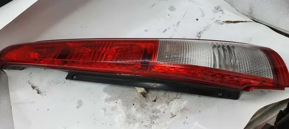 Nissan X-Trail T30 Rear/tail lights NOCODE