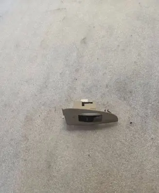 Toyota Avensis T250 Electric window control switch