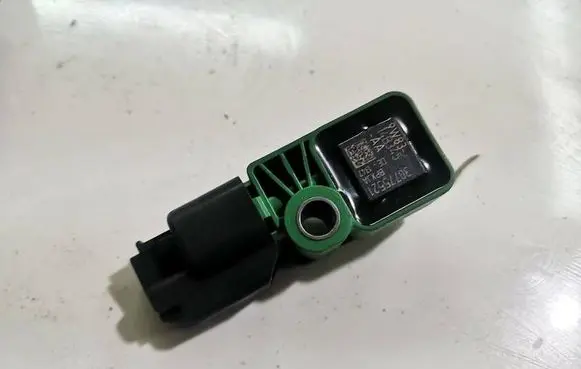 Volvo S80 Airbag deployment crash/impact sensor 30775521