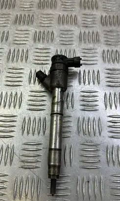 KIA Sportage Fuel injector 338002A610