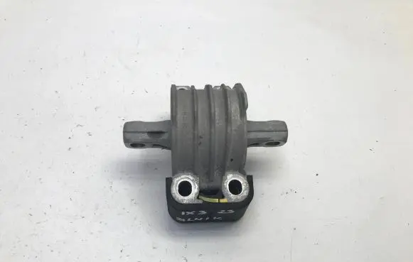 BMW iX3 Engine mount vacuum valve 8742123