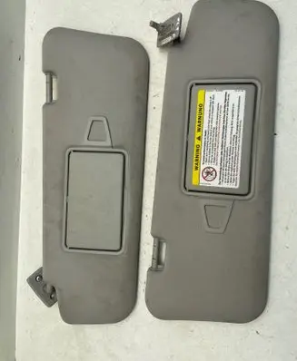 Mercedes-Benz CLS C219 Sun visor
