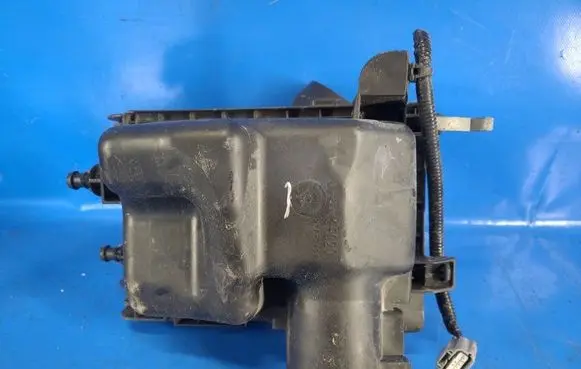 Nissan Sentra B17 Air filter box 165003RC2A