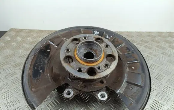 Mercedes-Benz SL R231 Rear wheel hub A2314230120