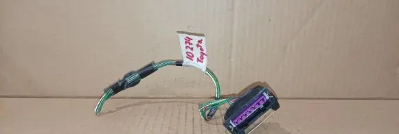 Toyota Avensis T250 Rear tail light wiring loom 