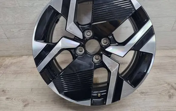 R17 alloy rim