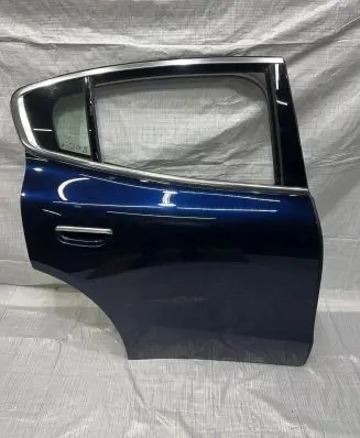 Maserati Grecale Rear door