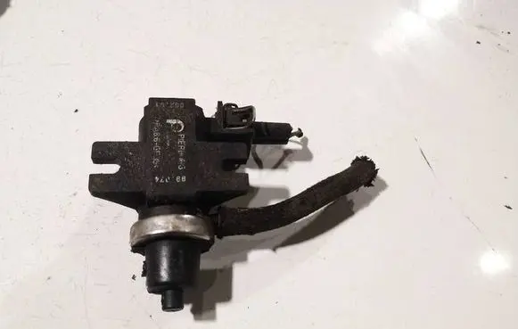 Volkswagen Golf IV Turbo solenoid valve 1H0906622