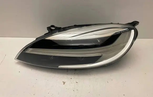 Volvo V40 Headlight/headlamp 31420443 107200031334 300000015163485