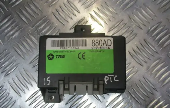Chrysler PT Cruiser Central body control module P04671880AD