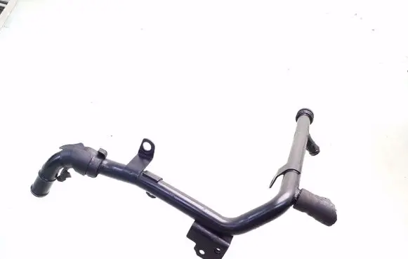 Volkswagen PASSAT B6 Engine coolant pipe/hose 038121065CS