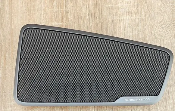 BMW 5 G30 G31 G38 Parcel shelf speaker trim grill 7384541