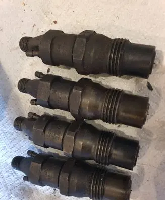 Volkswagen Multivan T4 Fuel injector 068130202