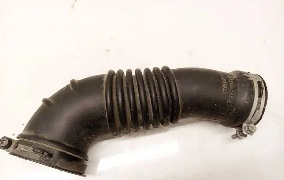 Mazda CX-7 Air intake hose/pipe R2AX13221