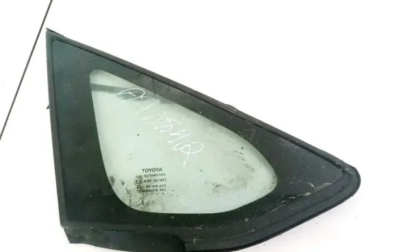Toyota Auris 150 Front triangle window/glass 