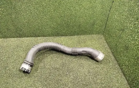 Renault Trafic III (X82) Intercooler hose/pipe 93887727