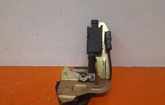 Peugeot 807 Rear door lock