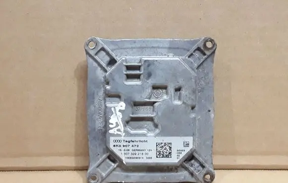 Audi A4 S4 B8 8K Headlight ballast module Xenon 8K0907472 10EEG090314 130732921800