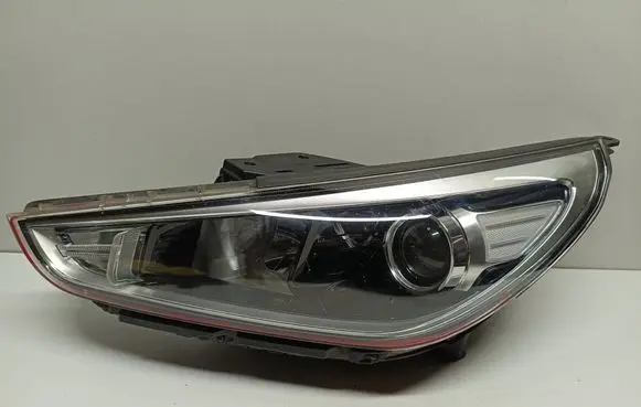Hyundai i30 Headlight/headlamp