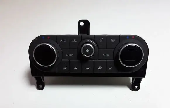 Nissan Qashqai Air conditioner control unit module 27500BR56D