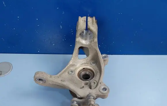 Volkswagen PASSAT B8 Front wheel hub spindle knuckle 5Q0407257C 5Q0407621D 5Q0407253A