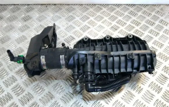Ford Fiesta Intake manifold CM5G9424FA