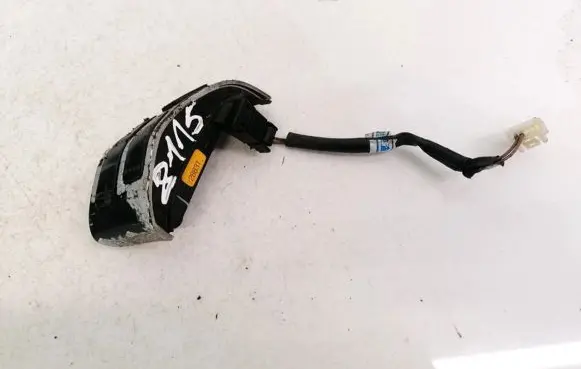 Steering wheel buttons/switches