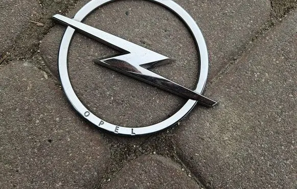 Opel Mokka B Manufacturers badge/model letters 