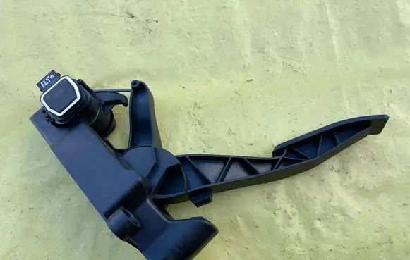 Mercedes-Benz A W169 Accelerator throttle pedal A1693000404