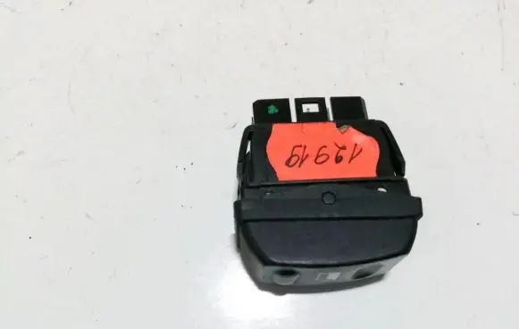Citroen Xsara Picasso Electric window control switch 22681