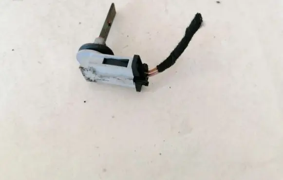 Volkswagen Touran I Interior temperature sensor 3d0907543
