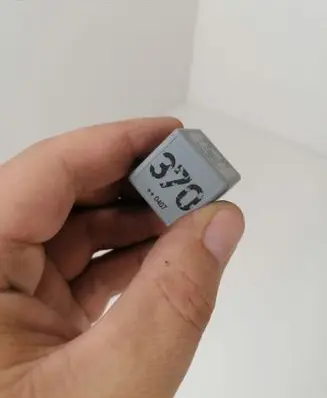 Volkswagen PASSAT B5.5 Other relay 8D0951253